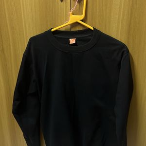 Black Sweatshirt