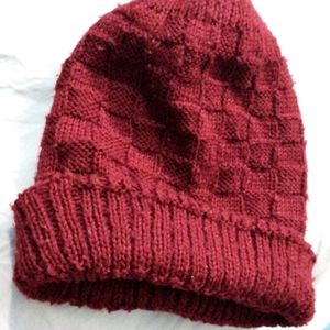 Winter's UNISEX Woolen Cap - Shade: Maroon