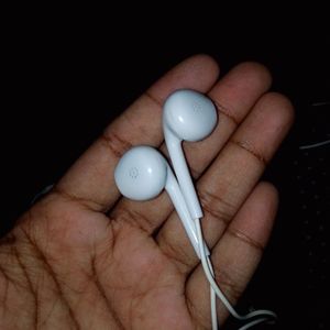 Wired Ear Phone (Ambrane)