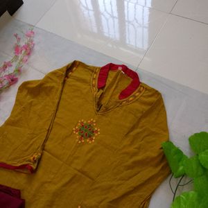 Miror And Theard  Work Kurti Pant With Dupatta