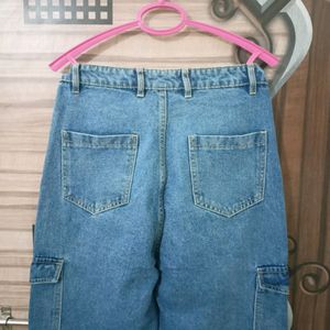 Wide Leg Cargo Jeans