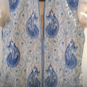 Lovely Kurta With Overall Thread Work