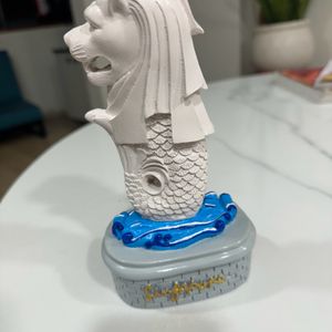 Singapore Merlion Idol …it’s New …and In Best Cond