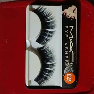 Combo Of Mac Eyelashes And Bracelet