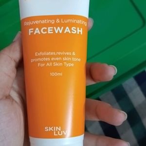 Skin Luv Brightis Face Wash