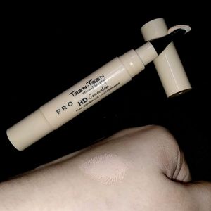 TEENTEEN Brand Pro Concealer