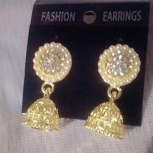 Stunning Gold Tone Crystal Earrings With Jhumka