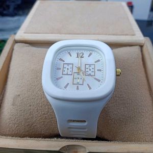 Unused White Anolog Wrist Watch