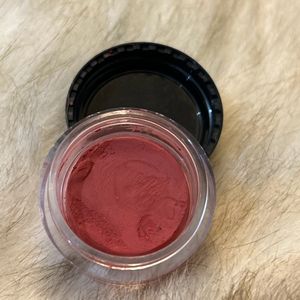 Love Earth Multipot ( Cheek/ Lip / Eye Tint)