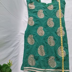 Embroidered Green Kurti With Dupatta Set