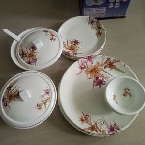 NEW DINNER SET