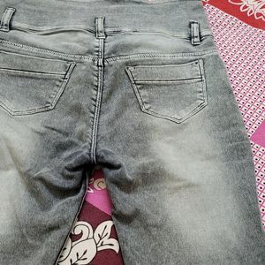 Awsome Quality Grey Denim Jeans For Girls ❤️❤️