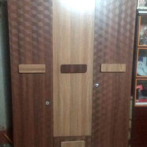 3 Door Wardrobe With Drawers