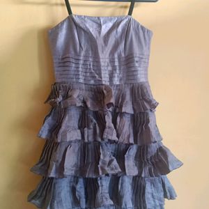 Beautiful Ruffle Grey 🩶 Dress 🎀