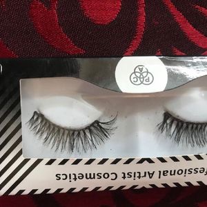 ✅2 Set of PAC EYELASHES