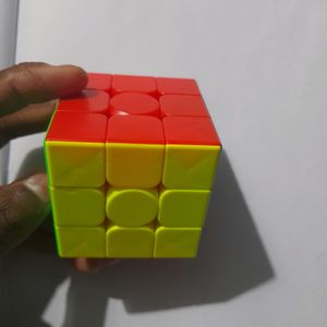 Rubix Cube 3×3×3 Like New Condition