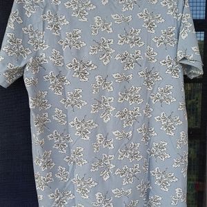 Blue And White Floral Printed Tshirt