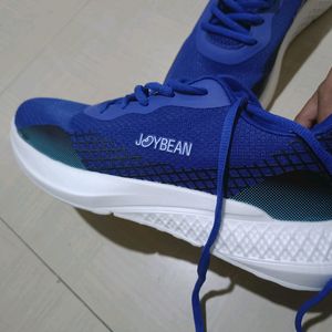 Sports Shoes