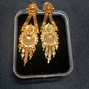 Beautiful Golden Earrings 😻😻