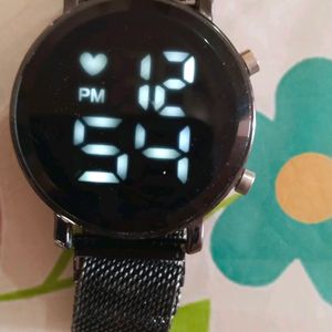 Unisex Watch With Digital Dial