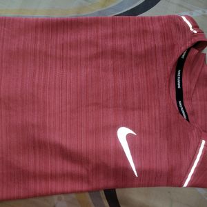 Nike Crew Neck T-shirt