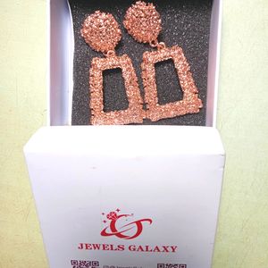 Beautiful Earrings And Free Golden Earrings