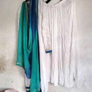 Pakistani Kurta Set For Women And Girls Size Issue