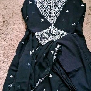 Pakishtani Suit Price Drop