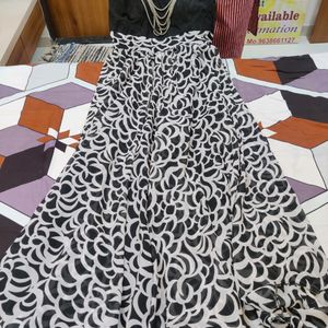 party wear black gown