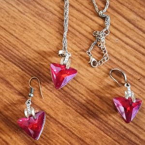 Red Vine Chain Pendant And Earrings