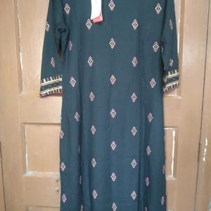 Avaasa Black Kurta For Women