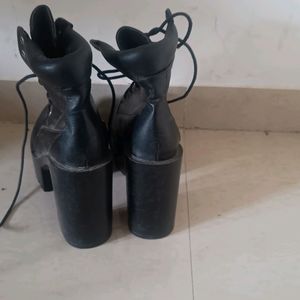 Women's black Boots