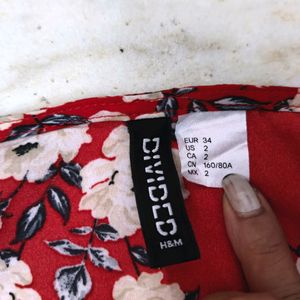 Red Floral H&M Divided Blouse