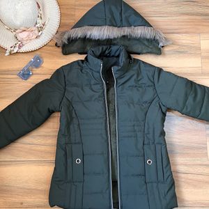 Brand new ladies green jacket with hoodie (4no)