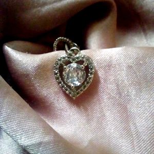 Heart Shaped Pendant With Chain. Mininal Charm🤗