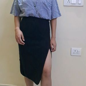 Black Woollen Slit Skirt