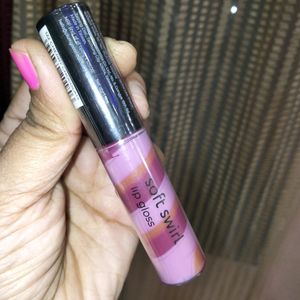 Biggest Loot Offer Plum Lip Gloss