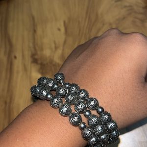 Black Metal Spiral Bracelet