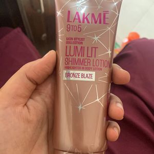 Lakme Lumi Lit Shimmer Lotion