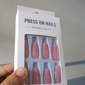 Pink Press On Nails 💗