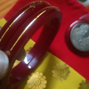 916 Hallmark Gold Laminate Red Pola