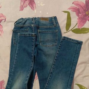 ALMOST NEW JEANS FOR BOY OF 8-9 YRS