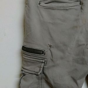 six pocket regular fit cargo