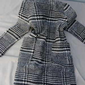 New Korean Black And White Stripped Long Coat