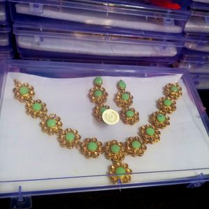 Lowest Price-New Necklace Set