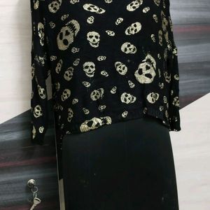 Skull Loose Fit Crop Sweater