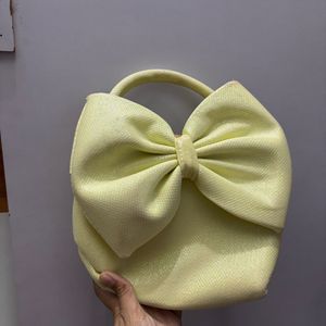 cute lemmon yellow handbag 👜