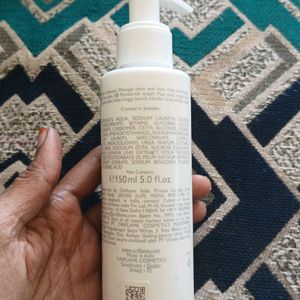 Oriflame EvenOut Foaming Cleanser LumilightComplex