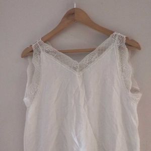 Beautiful Linen Top With Lace Detailing