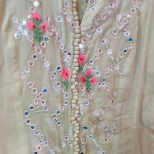 Beautiful Thread Embroidery Cream Kurta